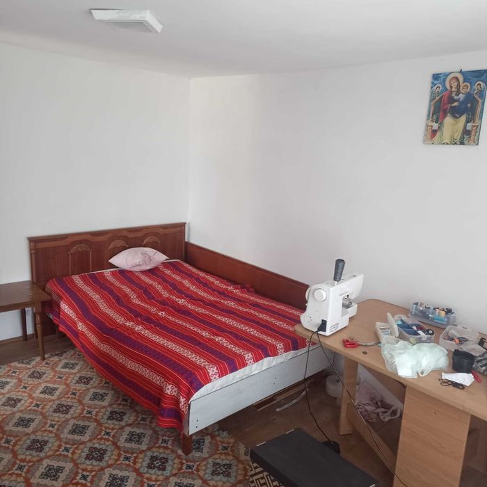 Casă 4 camere, livadă 800 mp, deschidere DN – Bujoreni (200m de pecop Boromir)
