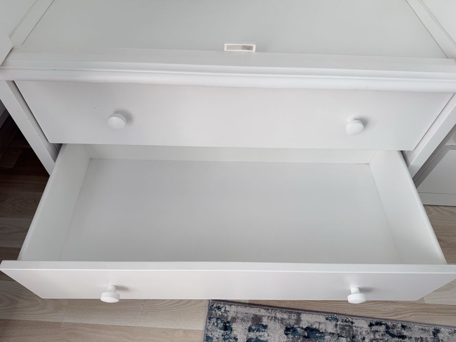 vand mobilier din lenn masiv , camera copil . cumparat de la  Mothercare .