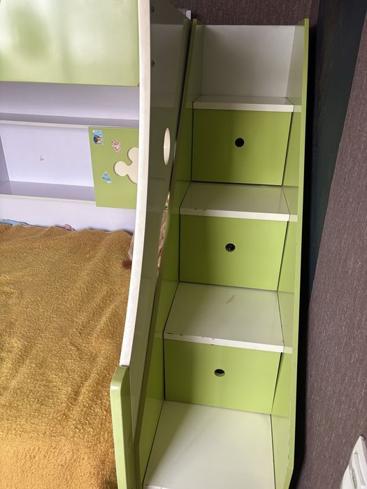 Детская 2х-ярусная кровать