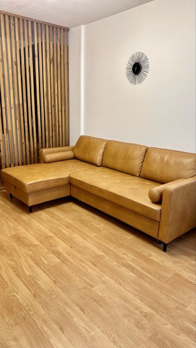 Închiriez apartament central, 1 cameră, bloc nou, parcare gratuită inclusă, cheltuieli mici
