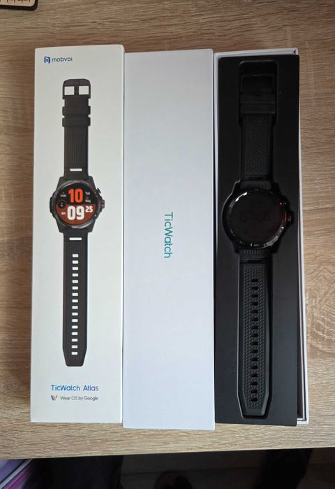 Ticwatch Atlas смарт часовник