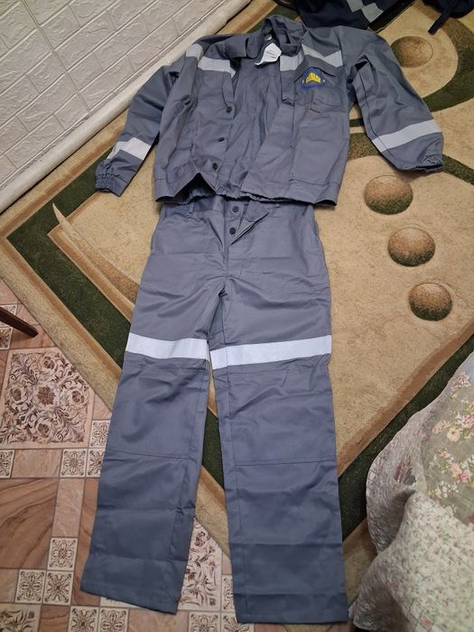 Продам спецодежда зимний и летний