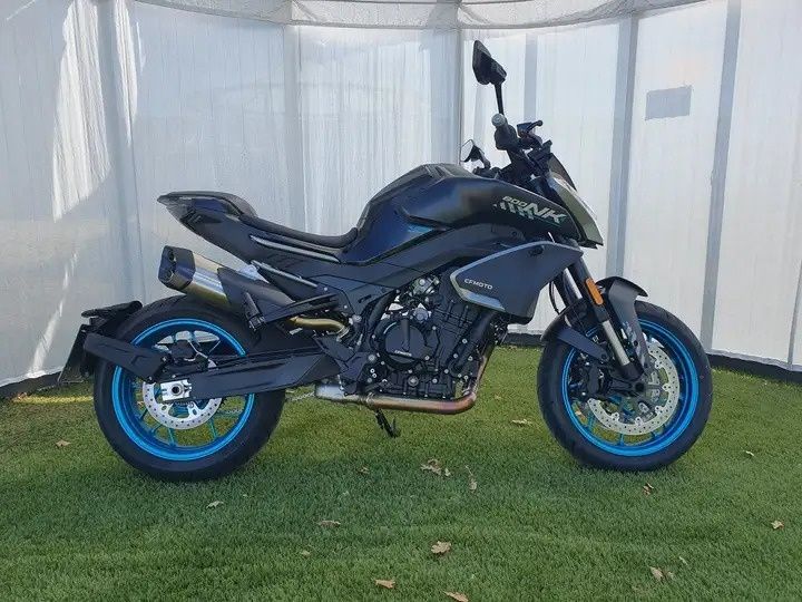Vând cf moto 800nk advanced