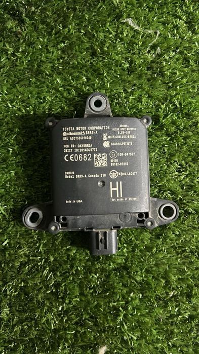 Датчик слепых зон Toyota Highlander 2014-19