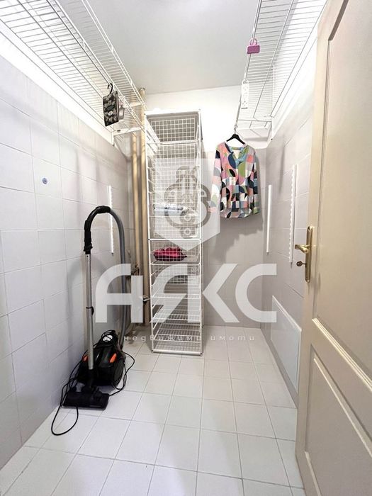 Дава се под наем Двустаен апартамент в София, Лозенец - 80 кв.м за 590 € - Снимка #5