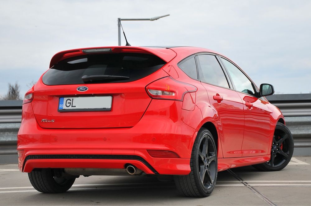 Vand Ford Focus, 2.0 Tdci -Red & Black edition - 2016 - 150cp-euro6, fara adblue. Accept variante - motor mic , de oras, pe benzina