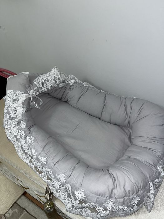 Кокон для ребенка с пледом