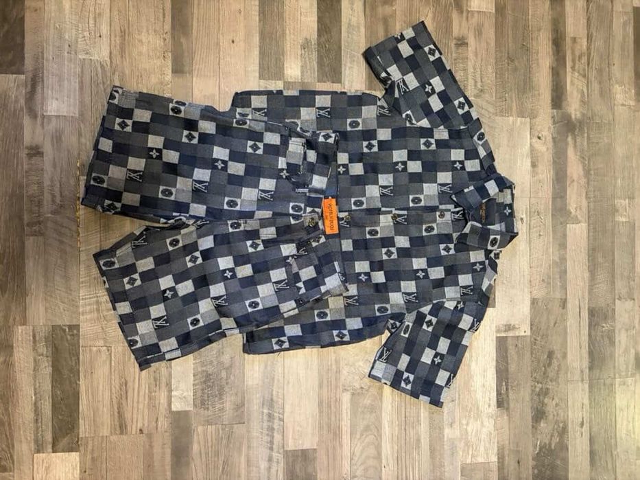 Compleu de blugi barbati model 2026