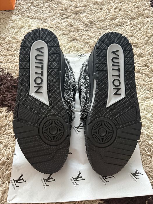 LV skate swarovski