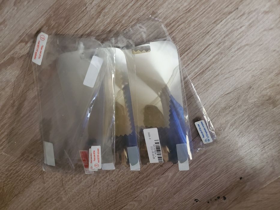 Galaxy S4 чехлы и плёнки