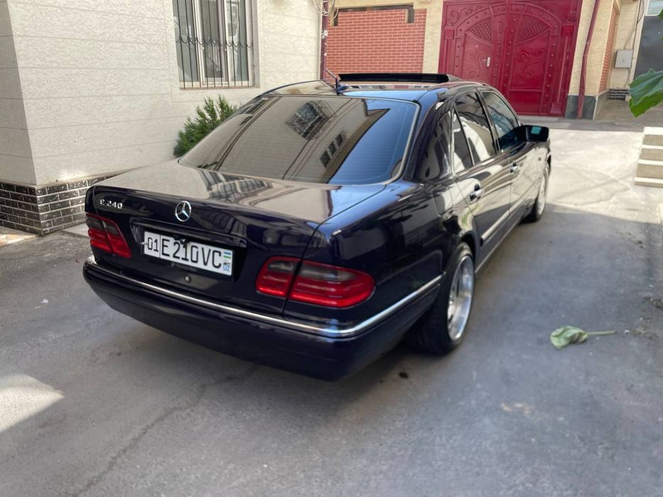 Мерседес Бенс w2100