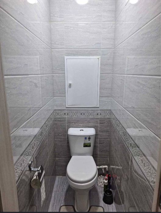 Yunusobod 7-mavze 2 xona 3 qilingan1-qavat 72500 srochna sotiladi!