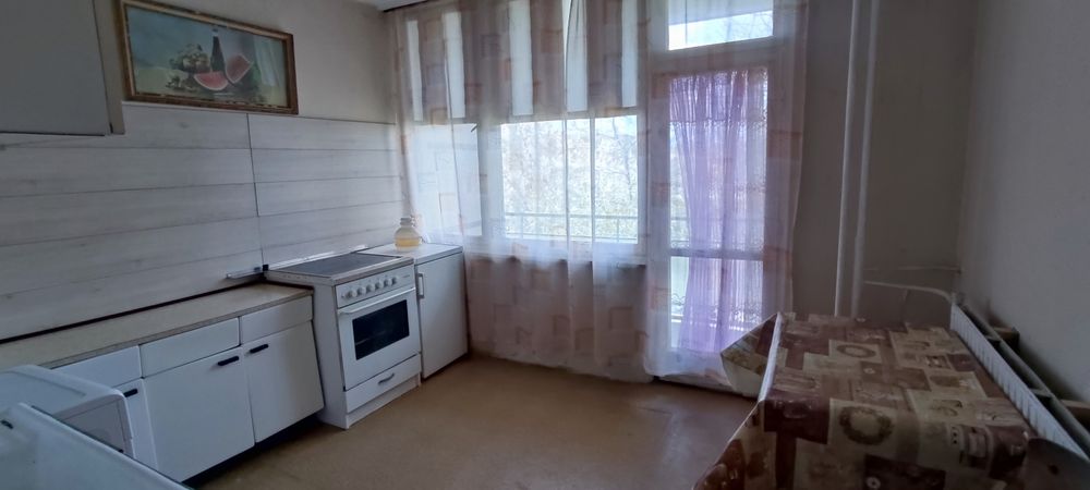 Отдава апартамент под наем в западната част на Казанлък