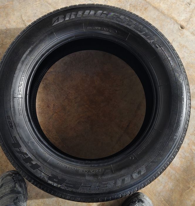 Шины "Bridgestone" 245/60.R18