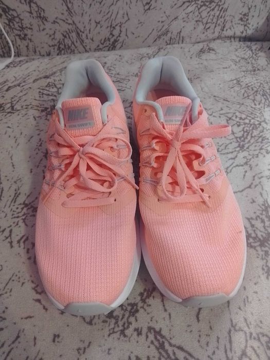 Nike Run Swift Bleached 40 номер нови