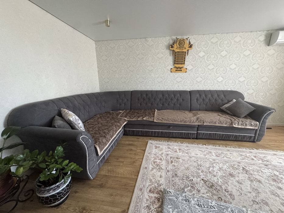 Продам красивый диван, угловой угол меняется
