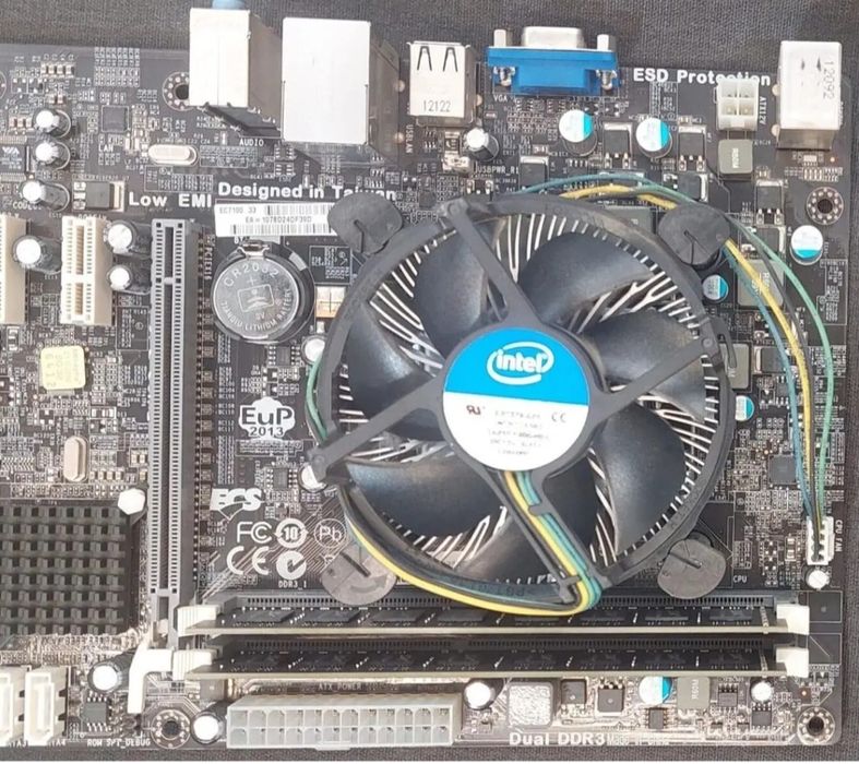 Материнская плата