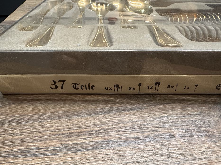 Vand set tacamuri 37 piese auriu/gold