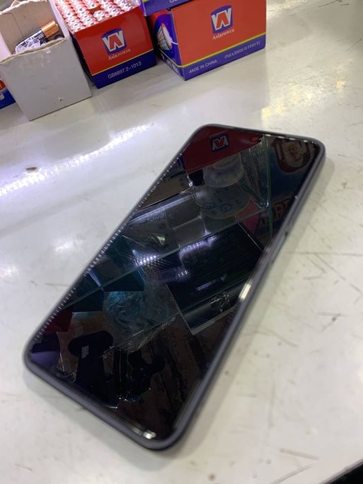 Redmi note 11 holati ideal oʻzim ishlatganman