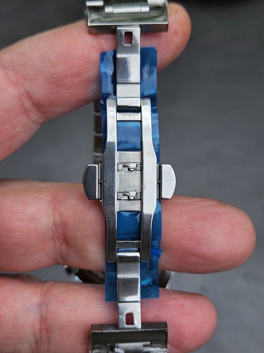 Ceas Quartz de precizie, merge la secundă,  nou, primit cadou.