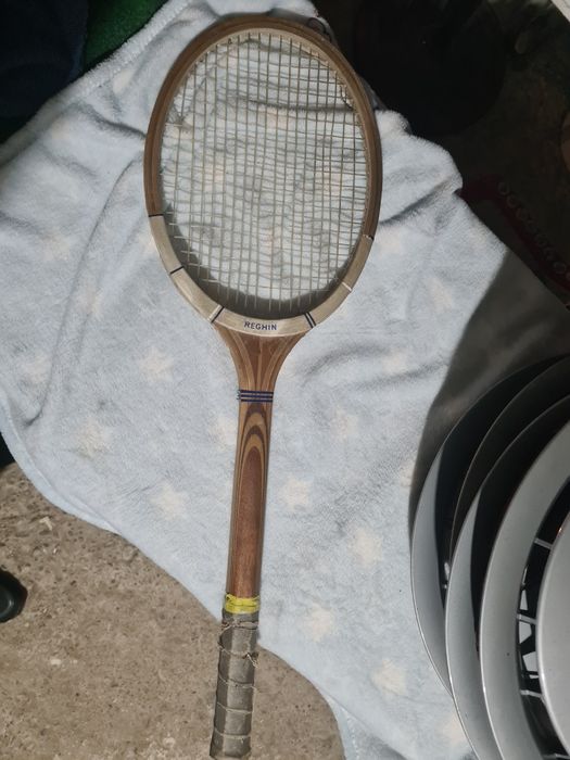 Paleta racheta tenis Reghin