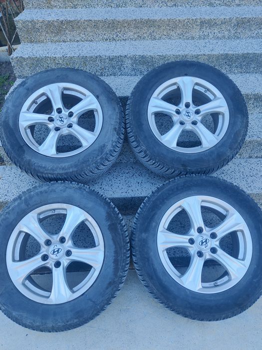 Гуми с джанти  ХЮНДАЙ 16