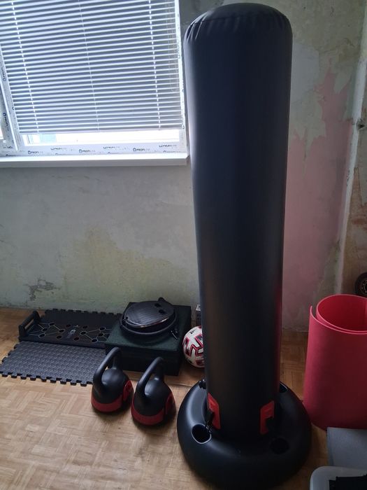 Надуваем боксов тренажор