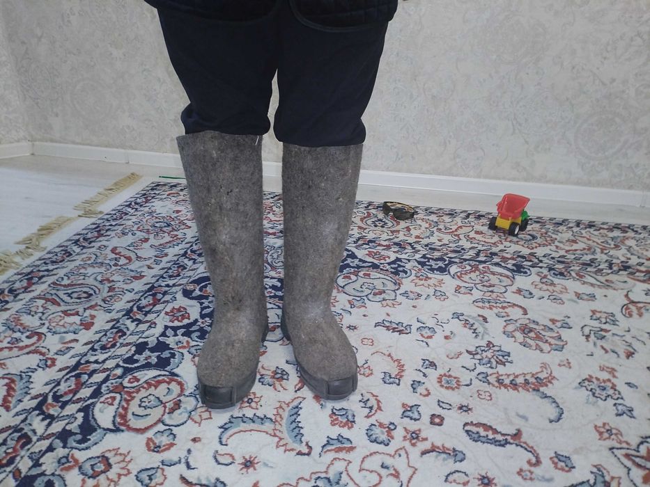 Валенки новые продается