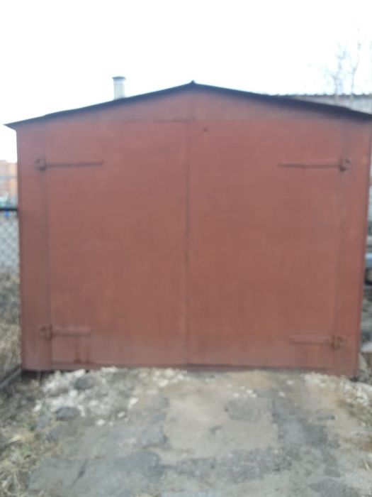Продам гараж 600000