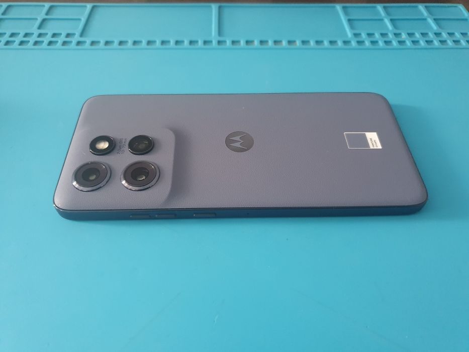 Motorola edge 50 neo 512 gb  nou