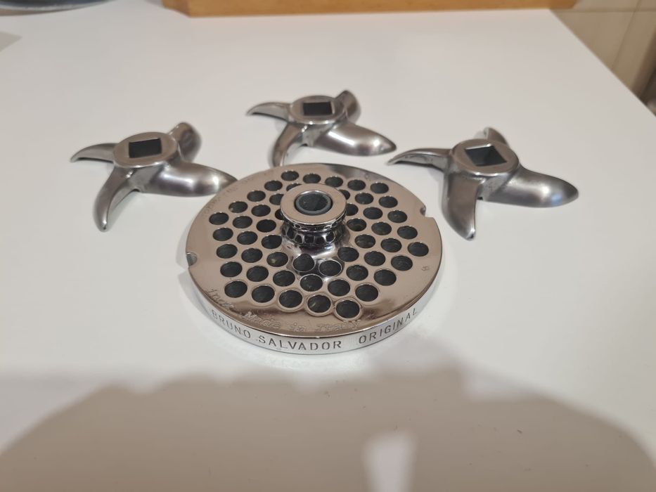 Cutite masina tocat carne 32