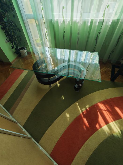 Стъклена Холна маса