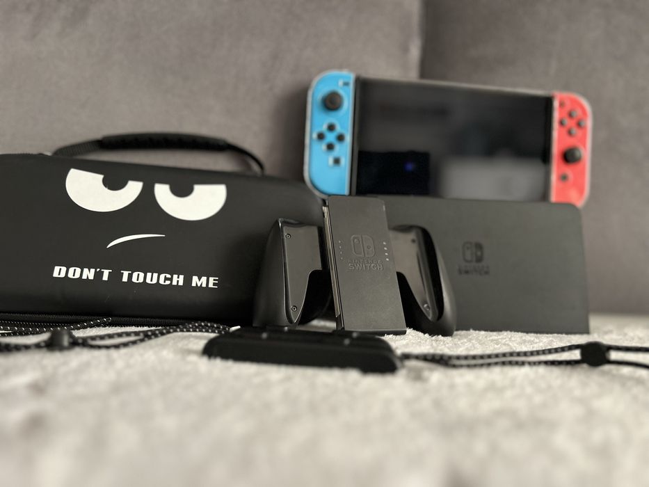Nintedno Switch пълен комплект