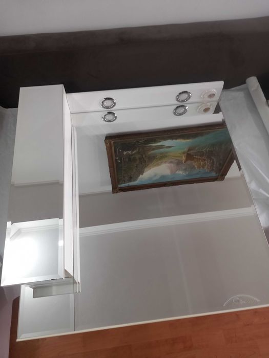 Oglinda baie cu spoturi