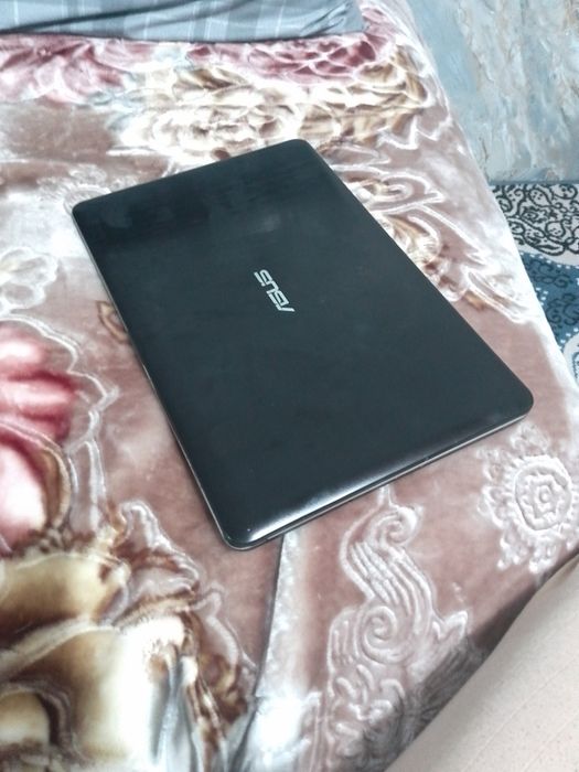 Noutbook asus core i3, 1trb, ssd240