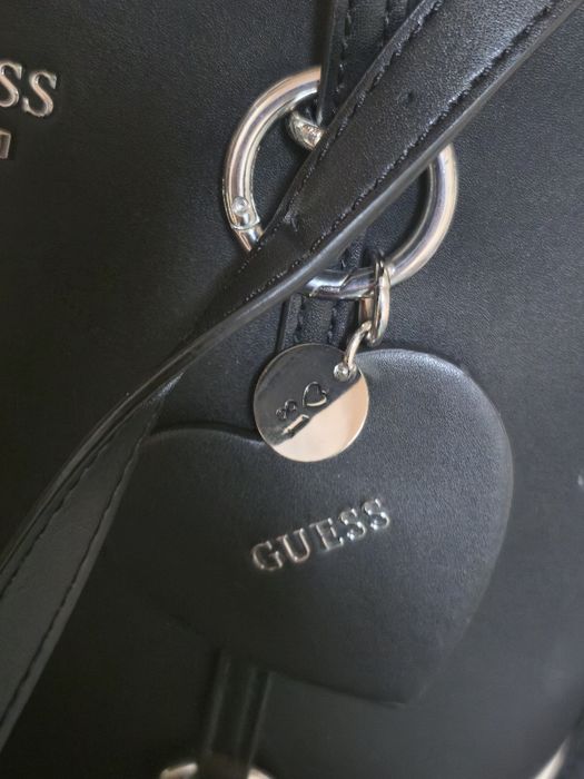 Guess оригинална дамска чанта