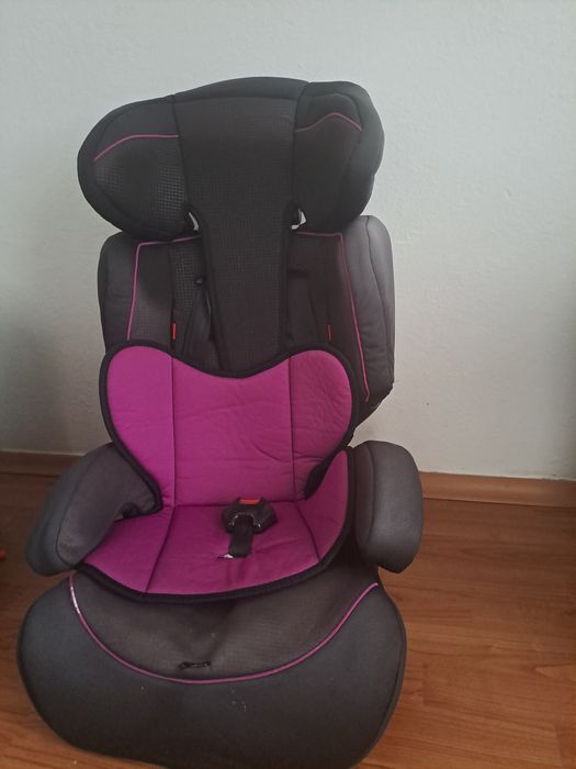 Vând scaun mașină