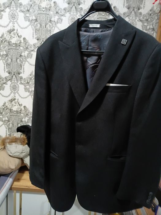 Кастюм брюки новый хороший материал