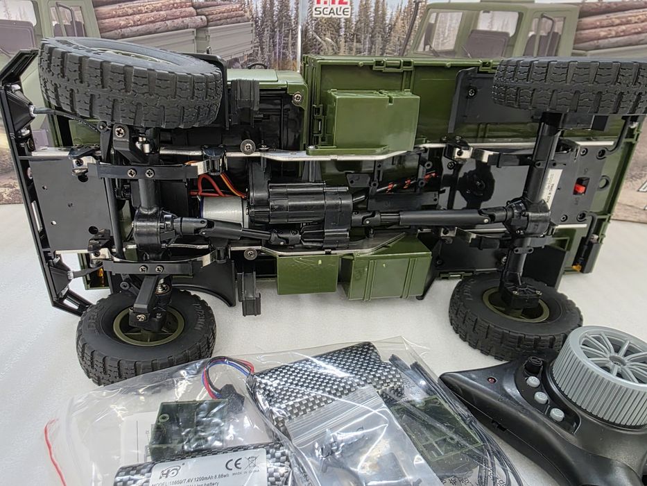 RC Военен камион 4WD 1:12 с 2.4GHz дистанционно управление