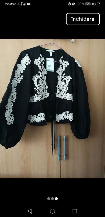Jacheta H&M Limited edition cu broderie