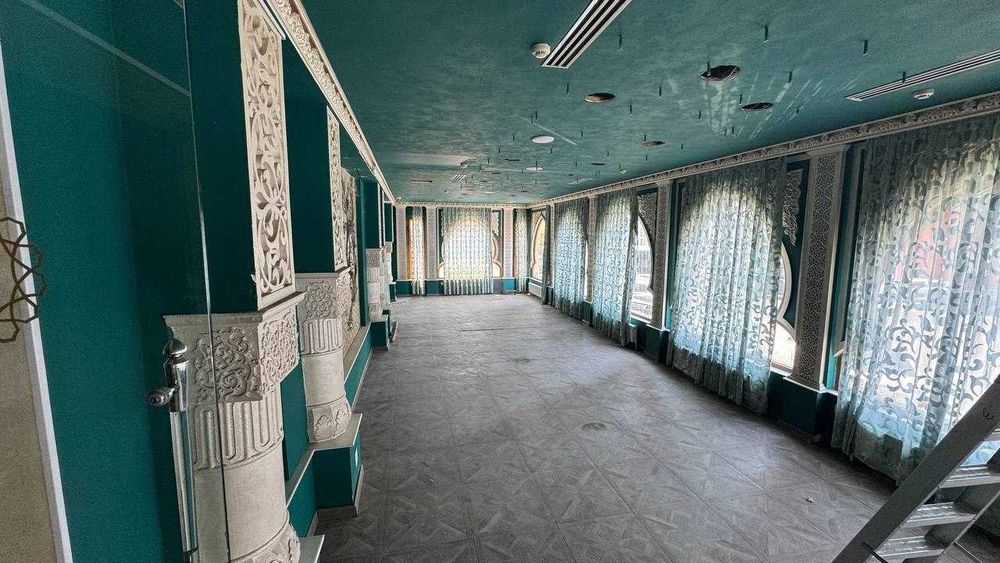 Сдается помещение под кафе/ресторан в аренду. 1800м2