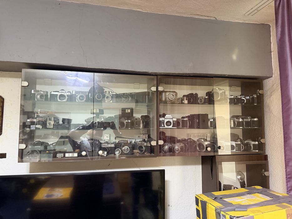 Aparate foto vechi stare foarte buna, le vand pe toate astept o oferta