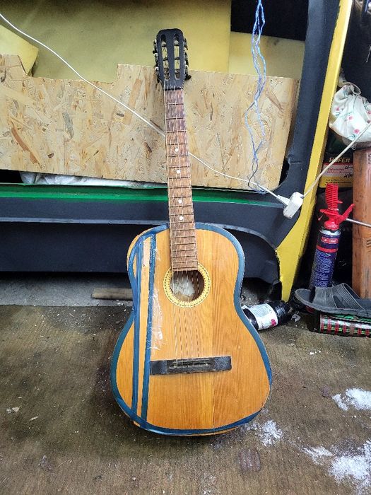 Продам гитару ссср