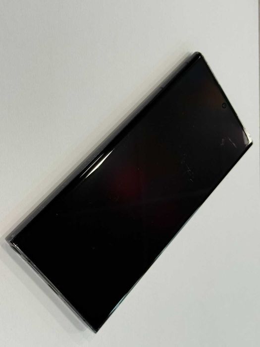 Samsung Galaxy S22 Ultra – 128GB / 8GB RAM