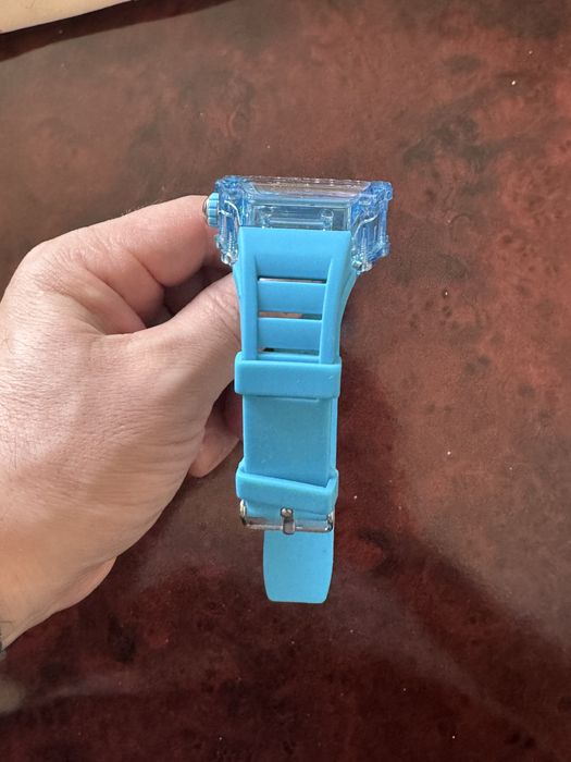 Продам часы. В хорошем / отличном состоянии!