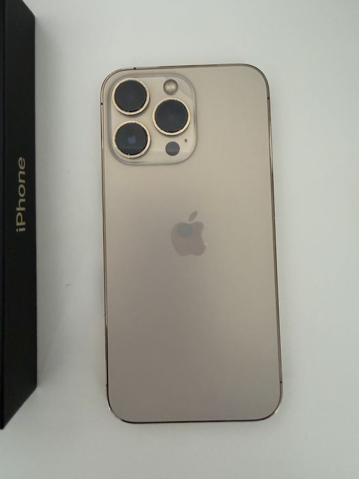 IPhone 13 Pro  в кутия с оригинални аксесоари