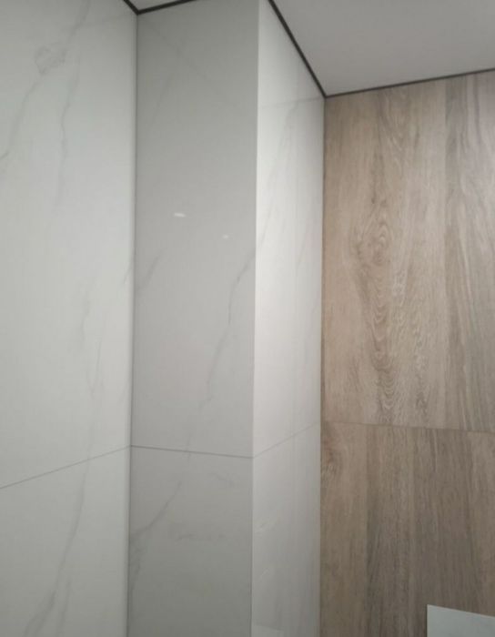 Укладка плитки керамогранита кафель