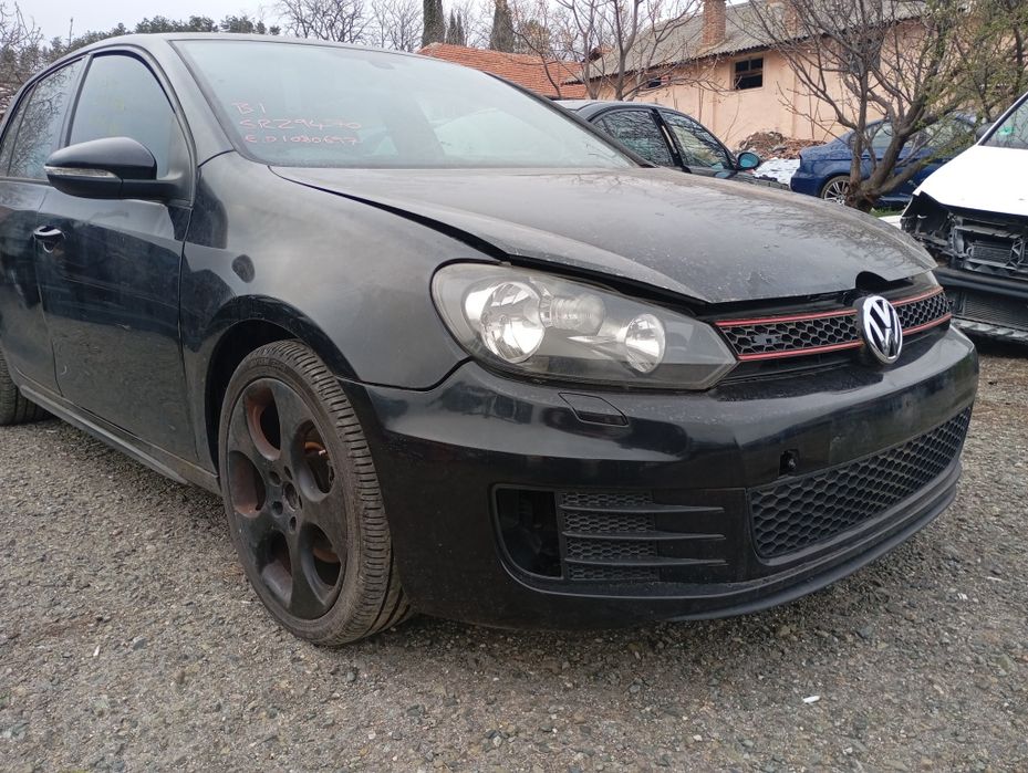 Фолксваген Голф 6 GTI 2.0 TFSI  автомат дсг 2011год