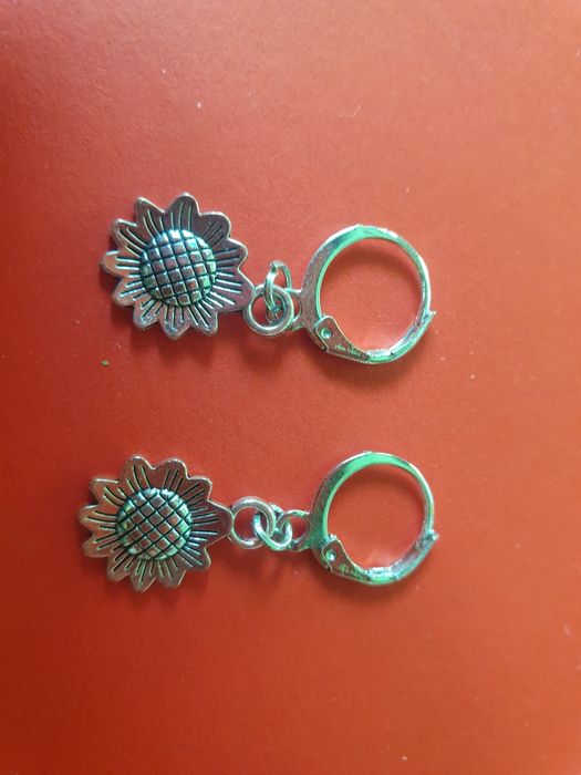 Nr.3 cercei cu floare