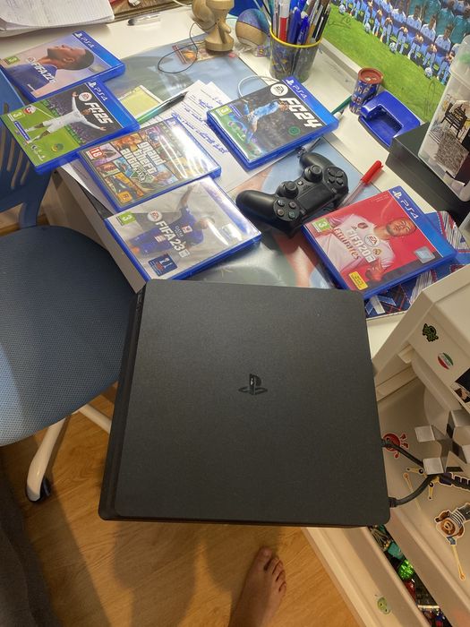 Vand ps 4 cu multe jociri